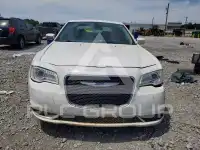 2017 Chrysler 300 фото