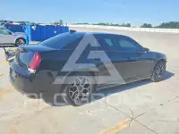 2017 Chrysler 300 фото