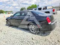 2017 Chrysler 300 photo