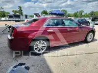 2017 Chrysler 300 фото