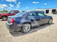 2017 Chrysler 300 photo