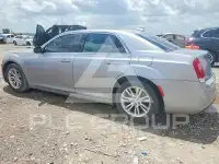 2017 Chrysler 300 фото