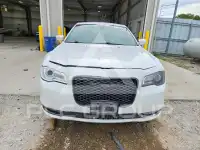 2017 Chrysler 300 photo