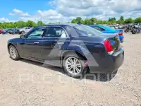 2017 Chrysler 300 photo