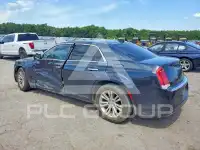 2017 Chrysler 300 photo