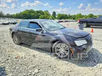2017 Chrysler 300 photo