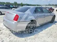 2017 Chrysler 300 фото