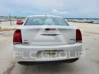 2017 Chrysler 300 photo