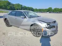 2017 Chrysler 300 фото
