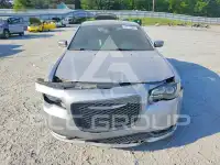 2017 Chrysler 300 фото