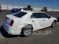 2017 Chrysler 300 photo
