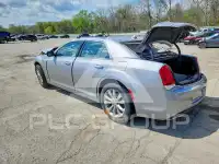 2017 Chrysler 300 фото
