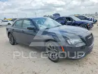 2017 Chrysler 300 фото