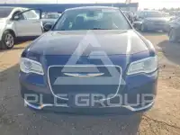 2017 Chrysler 300 фото