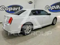 2017 Chrysler 300 фото