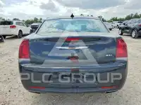 2017 Chrysler 300 фото
