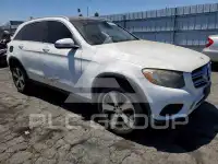 2017 Mercedes Benz GLC-Class фото