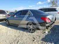 2017 Mercedes Benz C-Class фото