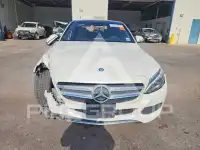2017 Mercedes Benz C-Class photo