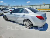 2017 Mercedes Benz C-Class photo