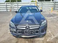 2017 Mercedes Benz C-Class photo