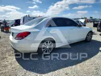 2017 Mercedes Benz C-Class photo
