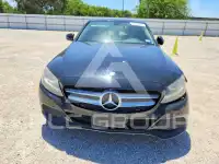 2017 Mercedes Benz C-Class фото