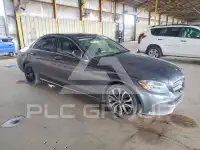 2017 Mercedes Benz C-Class фото