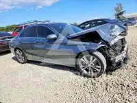 2017 Mercedes Benz C-Class photo