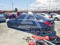 2017 Mercedes Benz C-Class фото