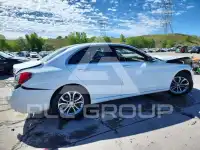 2017 Mercedes Benz C-Class фото