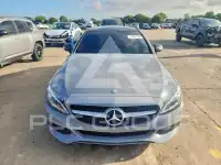 2017 Mercedes Benz C-Class photo