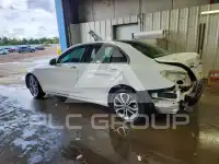 2017 Mercedes Benz C-Class photo