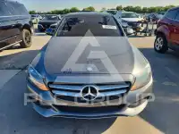 2017 Mercedes Benz C-Class photo