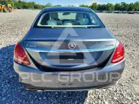 2017 Mercedes Benz C-Class фото