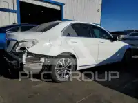 2017 Mercedes Benz C-Class photo