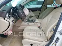 2017 Mercedes Benz C-Class фото