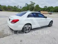 2017 Mercedes Benz C-Class фото