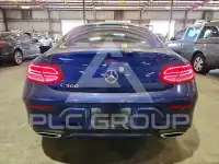 2017 Mercedes Benz C-Class фото