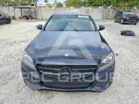 2017 Mercedes Benz C-Class фото