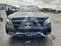 2017 Mercedes Benz E-Class фото