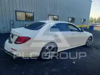 2017 Mercedes Benz E-Class фото