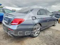 2017 Mercedes Benz E-Class photo