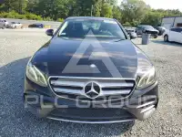 2017 Mercedes Benz E-Class фото