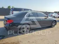 2017 Mercedes Benz E-Class photo