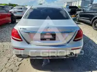 2017 Mercedes Benz E-Class фото