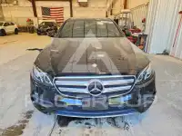 2017 Mercedes Benz E-Class фото