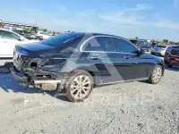 2017 Mercedes Benz E-Class фото