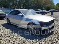2017 Mercedes Benz E-Class фото