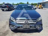2017 Mercedes Benz E-Class фото